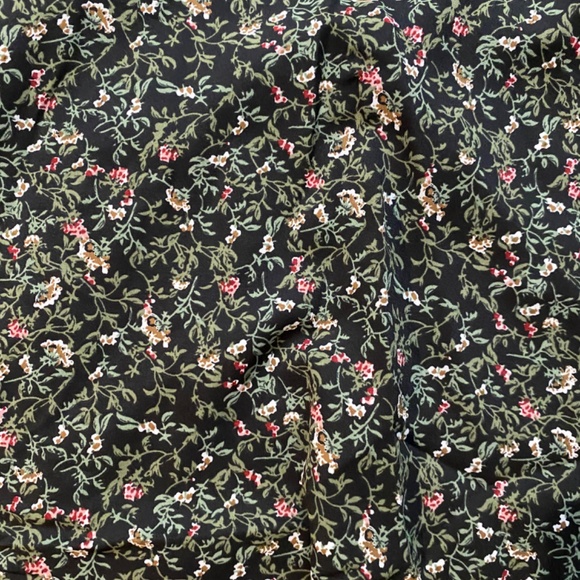 Floral skirt - Picture 3 of 4